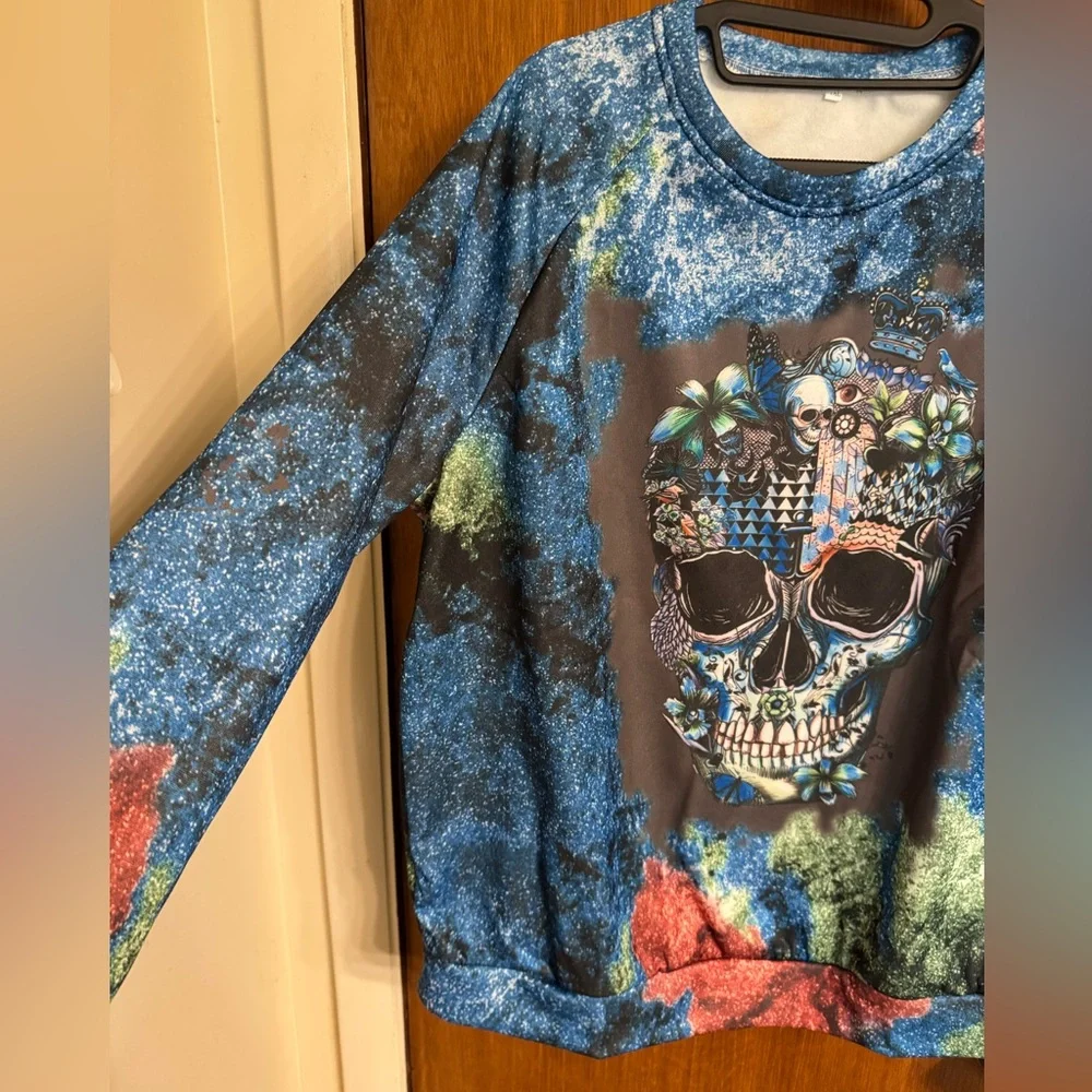 NWOT Plus Size Women’s Long Sleeve Lightweight Halloween Sugar Skull Sweatshirt - Picture 14 of 15